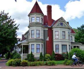 Отель Maine Victorian Mansion  Сако